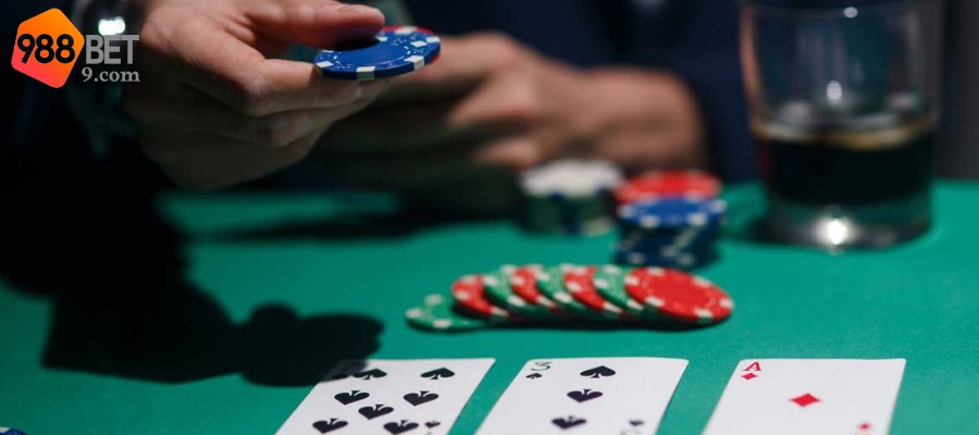 Các tình huống giúp bạn bluff thành công khi chơi Poker